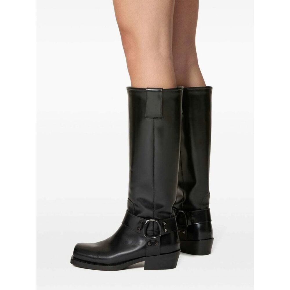 Valentino Rockstud Iconic black leather moto boot — a stunning luxury statement! - Picture 2 of 12